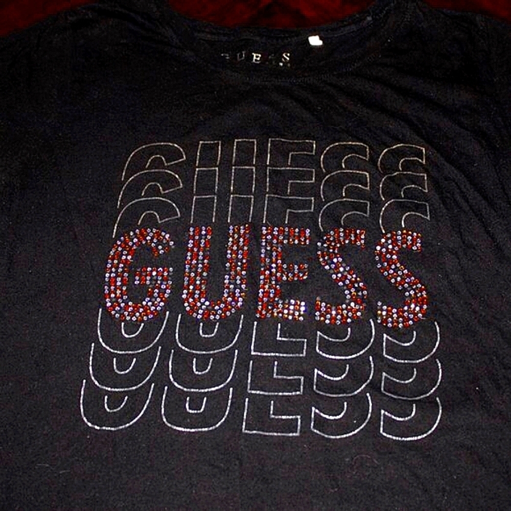 GUESS Black & Gold Logo Graphic Tee | Size M